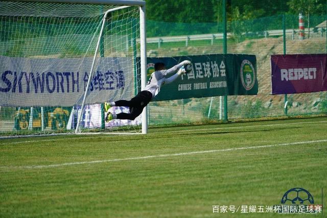 18岁西班牙前锋吉乌在切尔西境遇不佳，8场仅1球